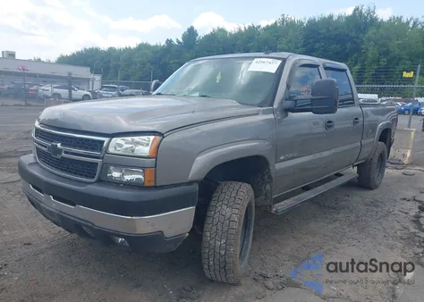 2006 Chevrolet Silverado 2500Hd Lt1 z USA, uszkodzony, nr VIN 1GCHK23UX6F147648